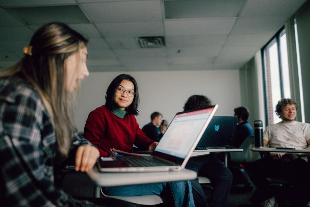 students working togethre in classroom